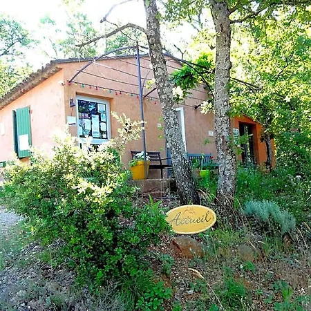 La Colline Des Ocres Village De Otel 3*